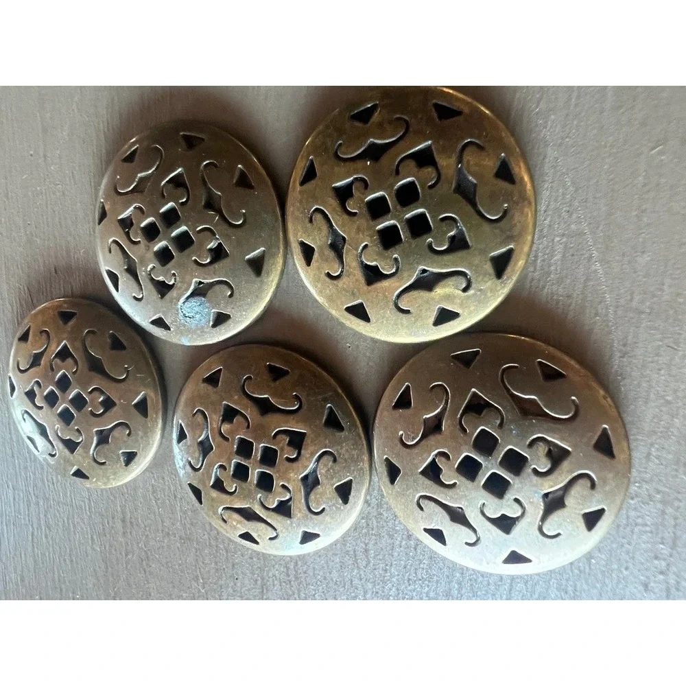 Filigree Metal Buttons 1